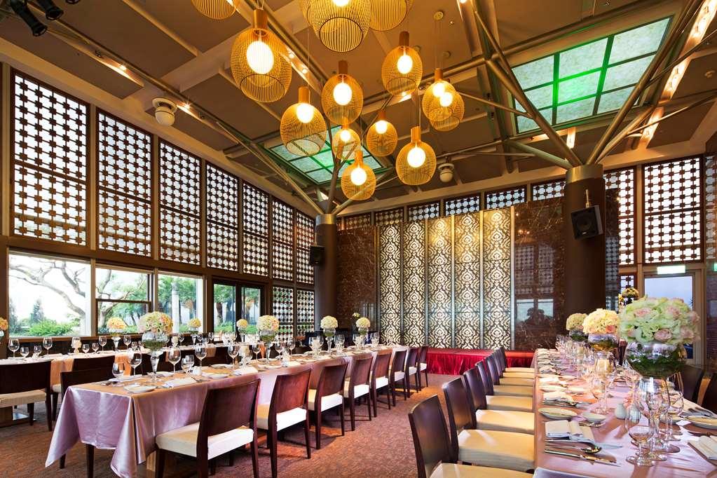 Windsor Hotel Taichung Restaurant photo The interior of the restaurant