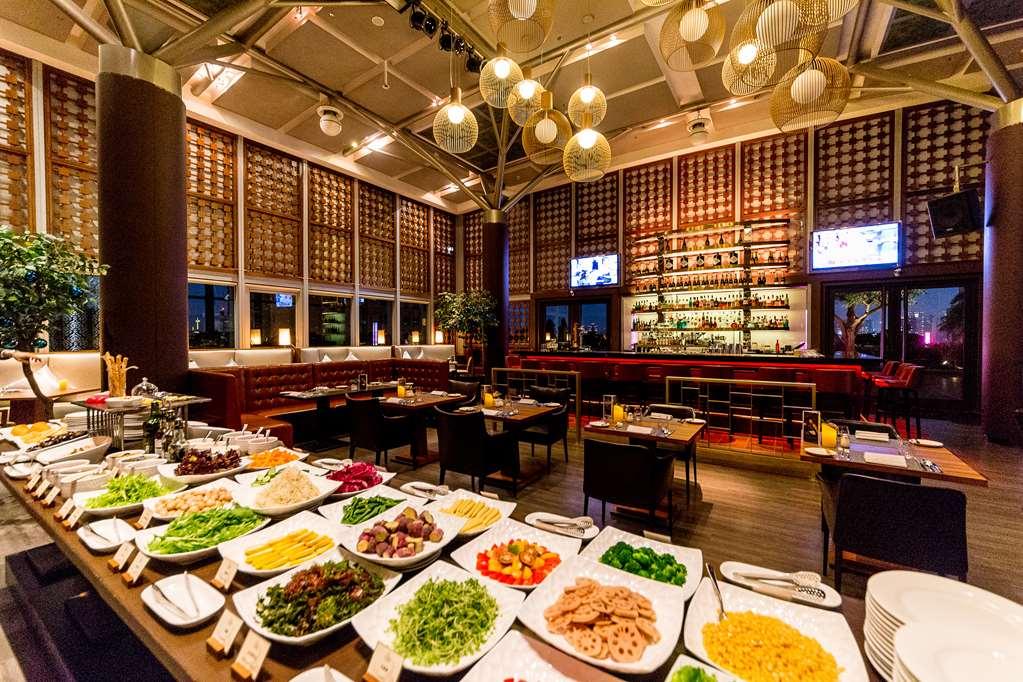 Windsor Hotel Taichung Restaurant photo The interior of the restaurant