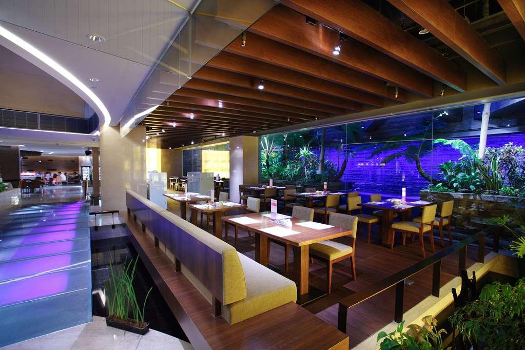 Windsor Hotel Taichung Restaurant photo The interior of the restaurant