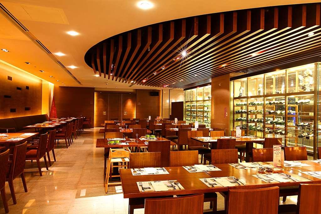 Windsor Hotel Taichung Restaurant photo The interior of the restaurant