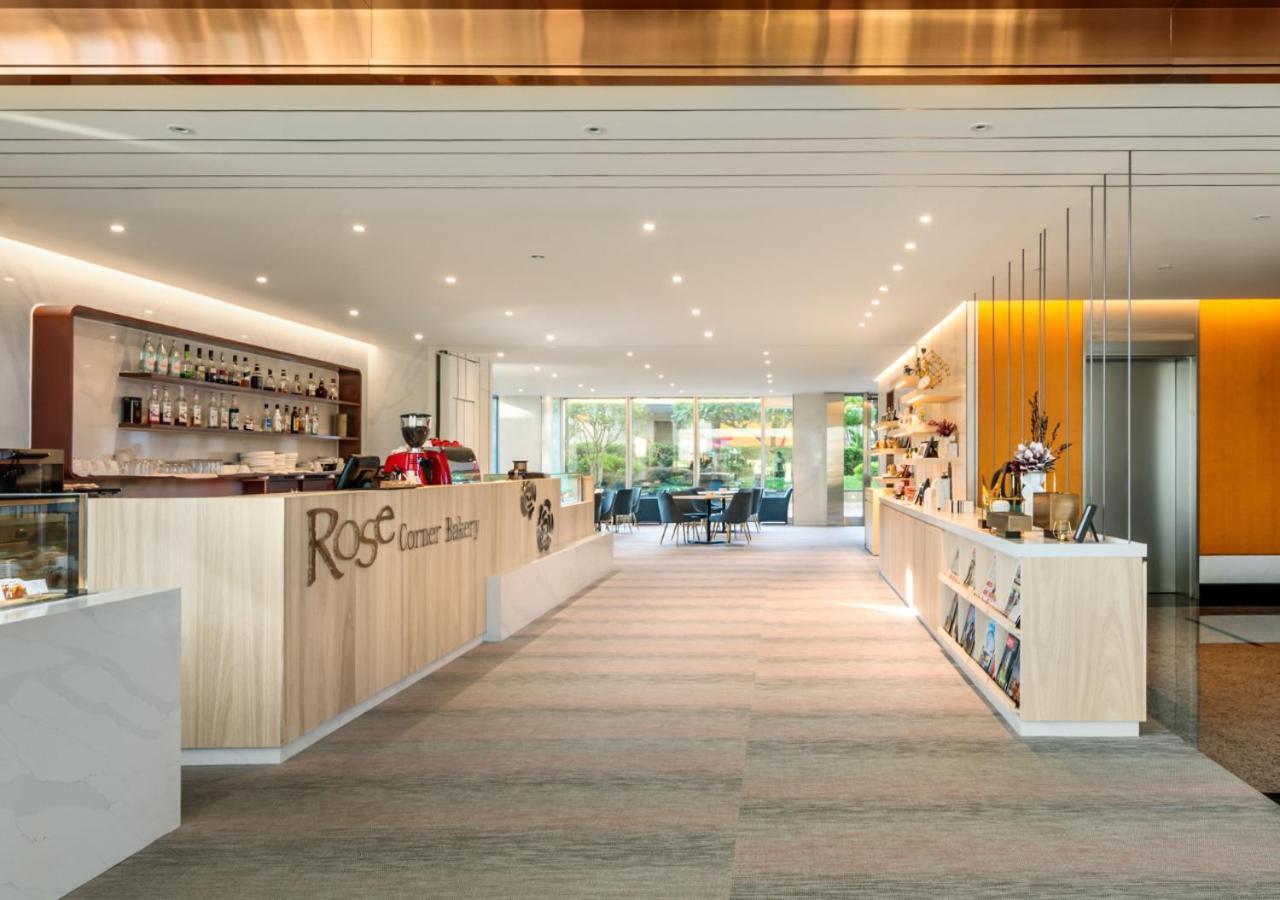 Windsor Hotel Taichung Extérieur photo Rose Lounge at Zurich Airport