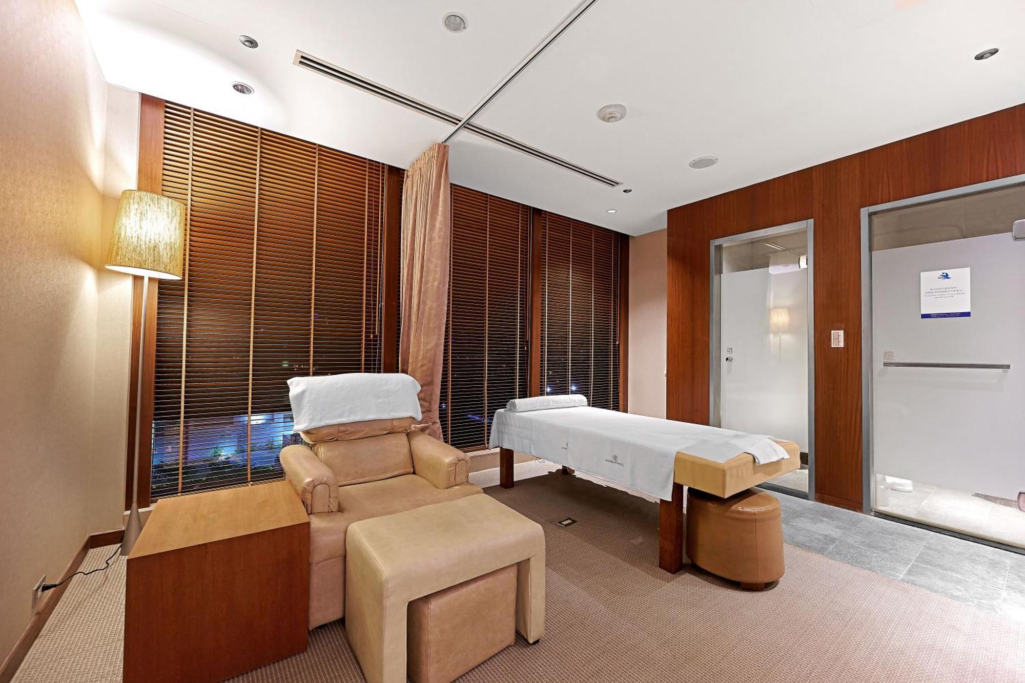 Windsor Hotel Taichung Extérieur photo A treatment room at the spa