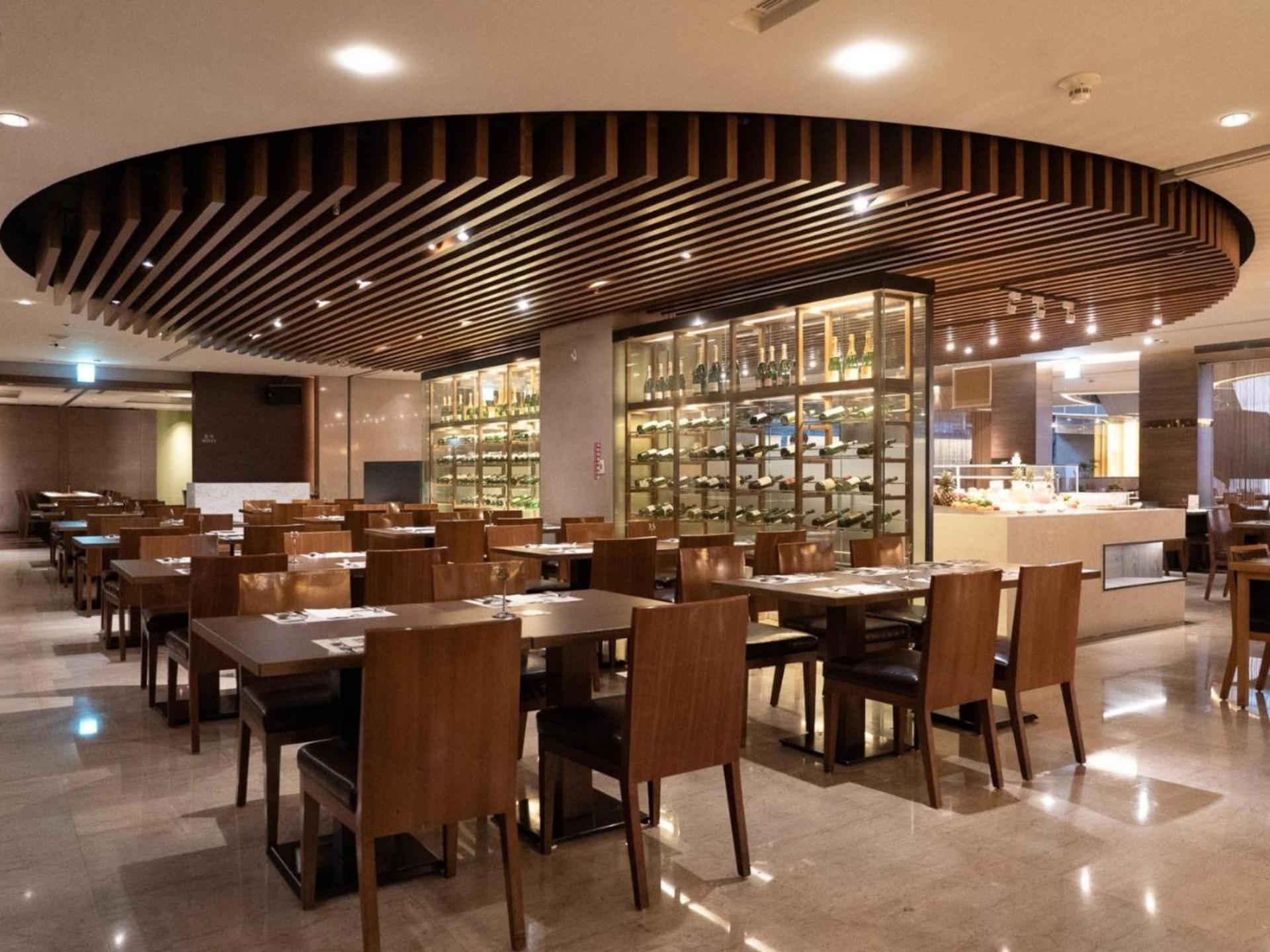 Windsor Hotel Taichung Extérieur photo The restaurant